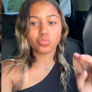 Meet your Posher, Melanie